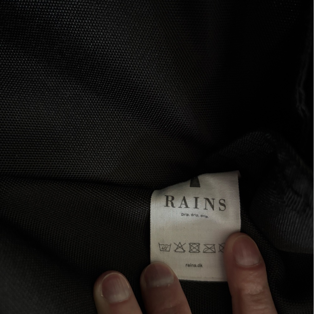 RAINS MSN waterproof backpack messenger bag 💦 navy - Picture 9 of 12